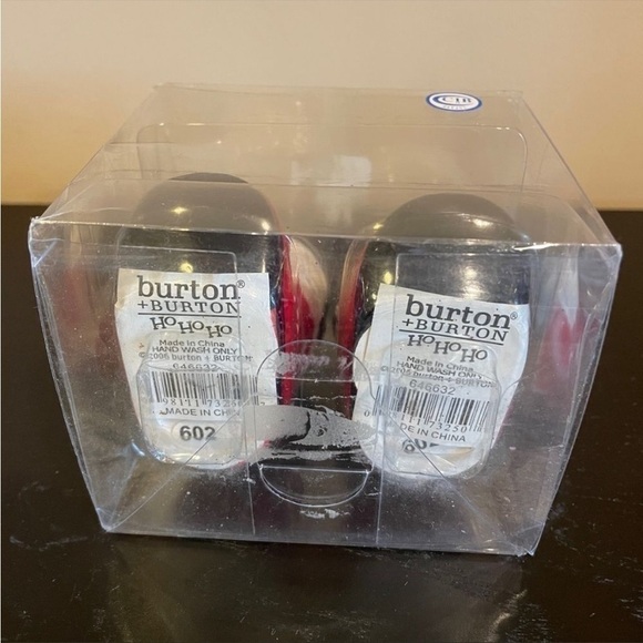 Burton and Burton Holiday Santa Boots
Salt & Pepper Shakers. NIB - Picture 6 of 7